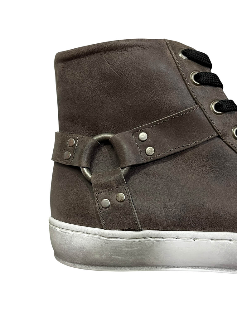 ZAPATILLA DE CUERO SUYM 10