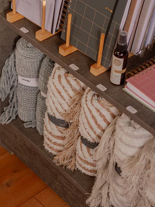 Manta Flecos Mostaza Fabrics