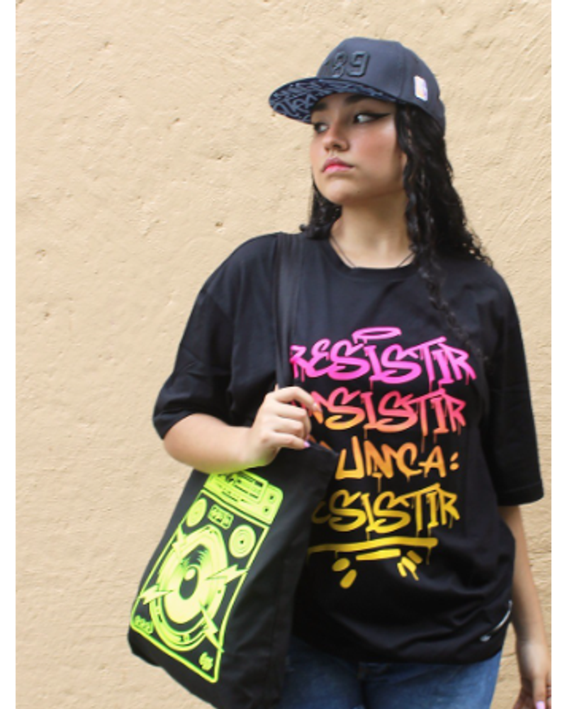 CAMISETA RESISTIR