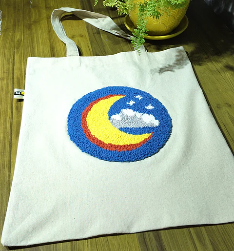 Tote Bag Artesanal "Noche de Ensueño" – Bordado Punch Needle a Mano