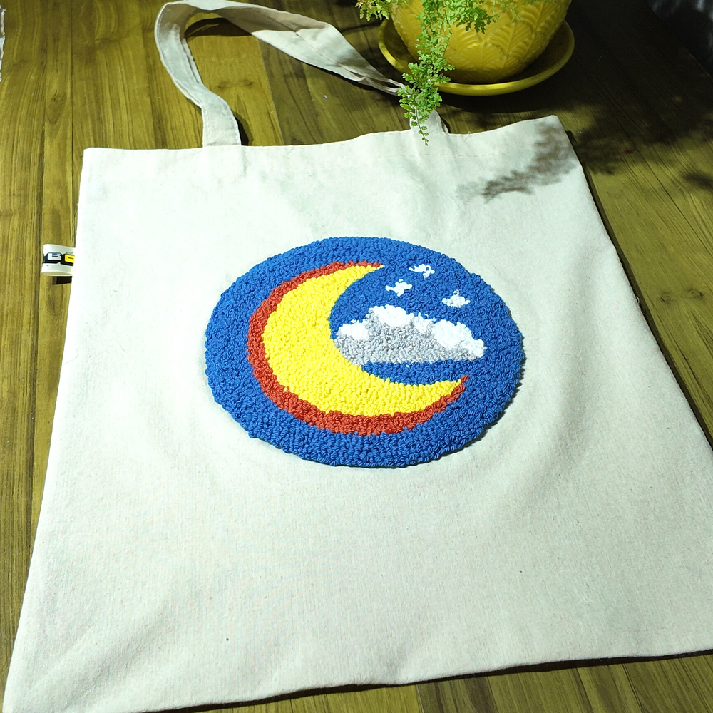 Tote Bag Artesanal "Noche de Ensueño" – Bordado Punch Needle a Mano