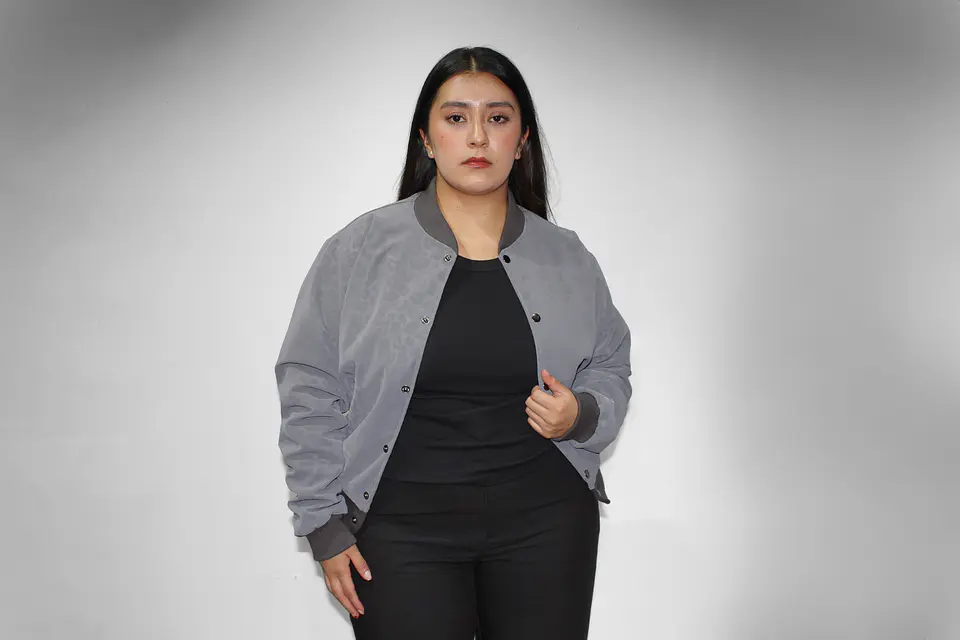 chaqueta regular leopardo gris  2