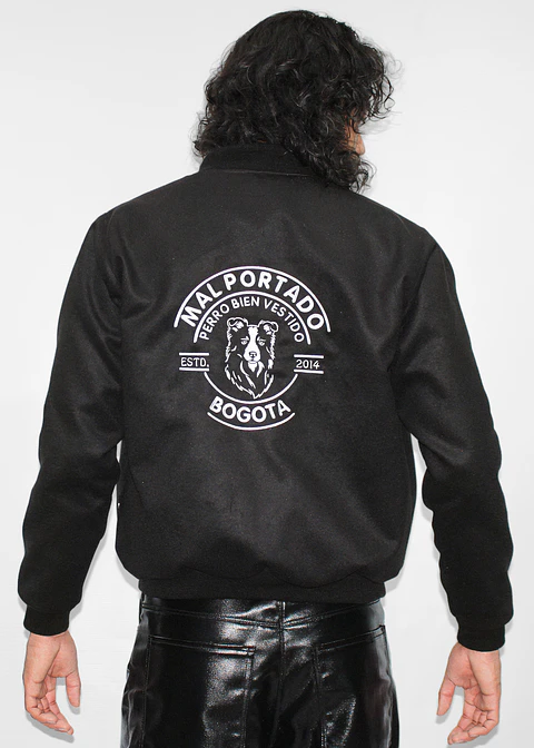 CHAQUETA MAL PORTADO