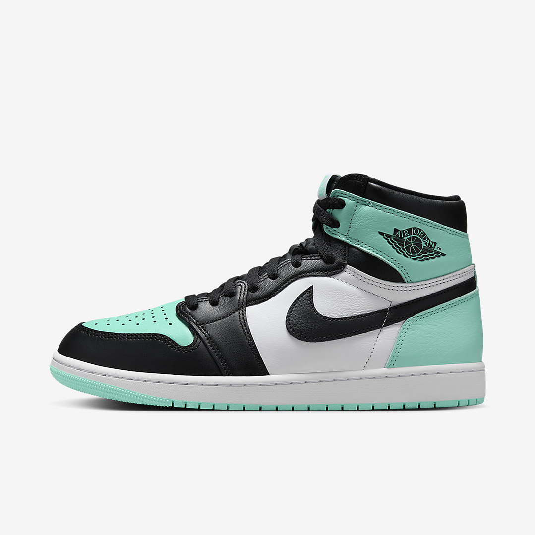 Jordan 1 Retro High OG Green Glow 1