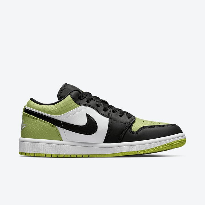 Jordan 1 Low Snakeskin Vivid Green (Women's) 3