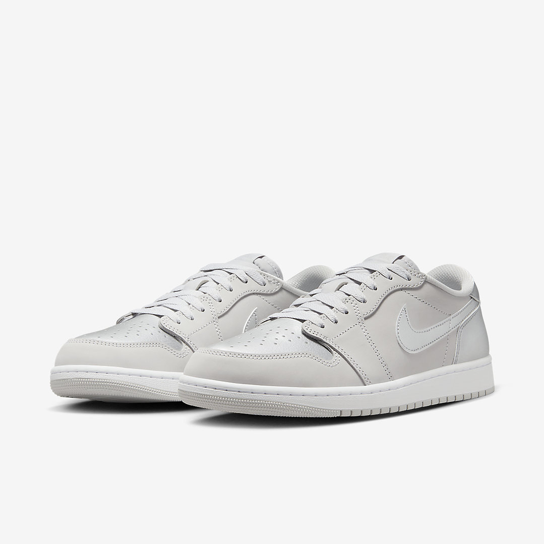 Jordan 1 Low OG Metallic Silver 2