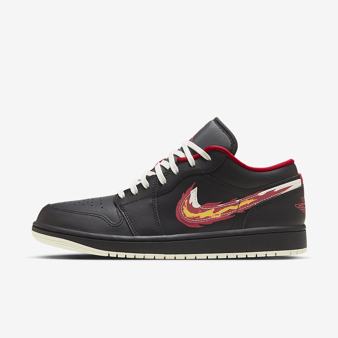 Jordan 1 Low SE Just Skate Black 1