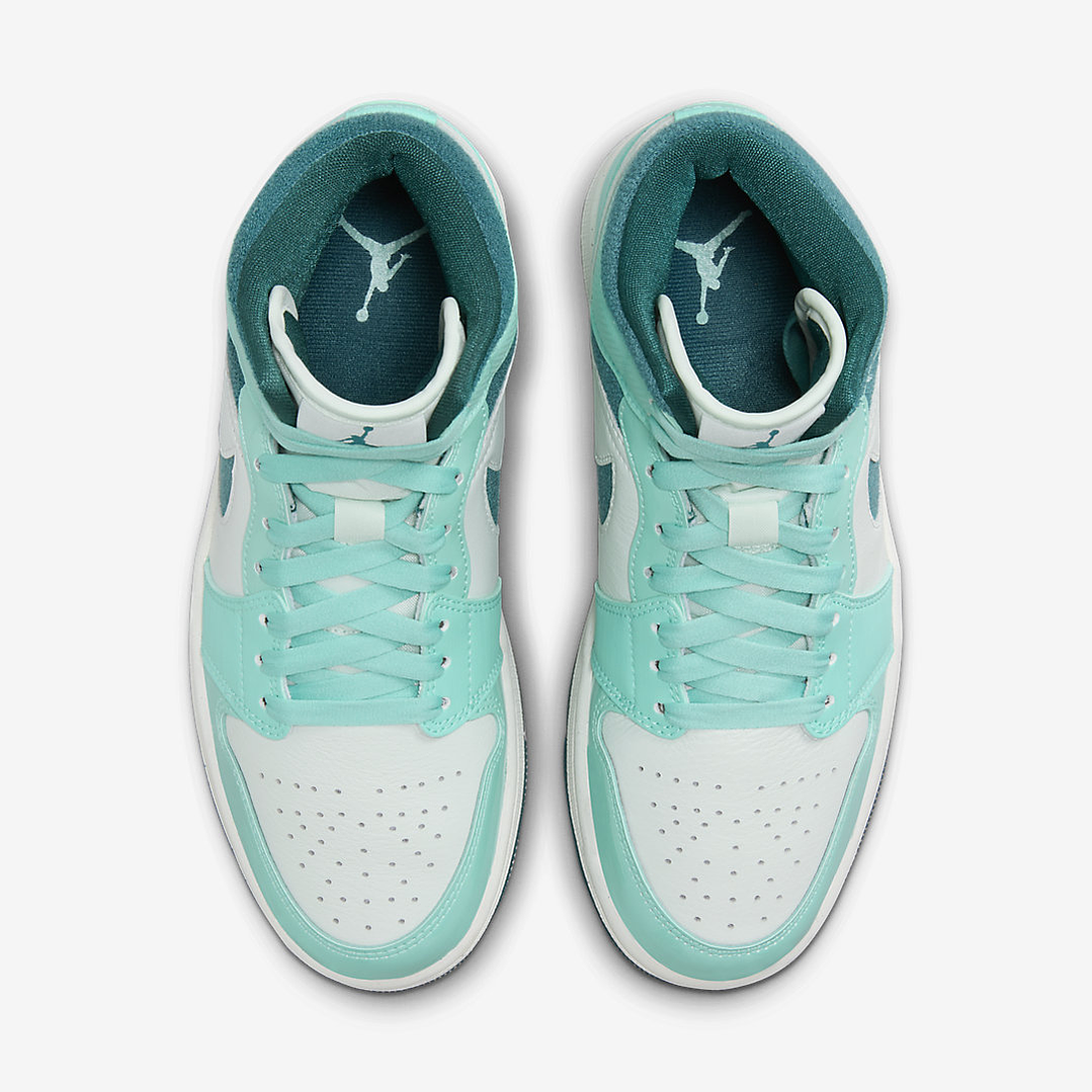 Jordan 1 Mid Chenille Bleached Turquoise (Women's) 4
