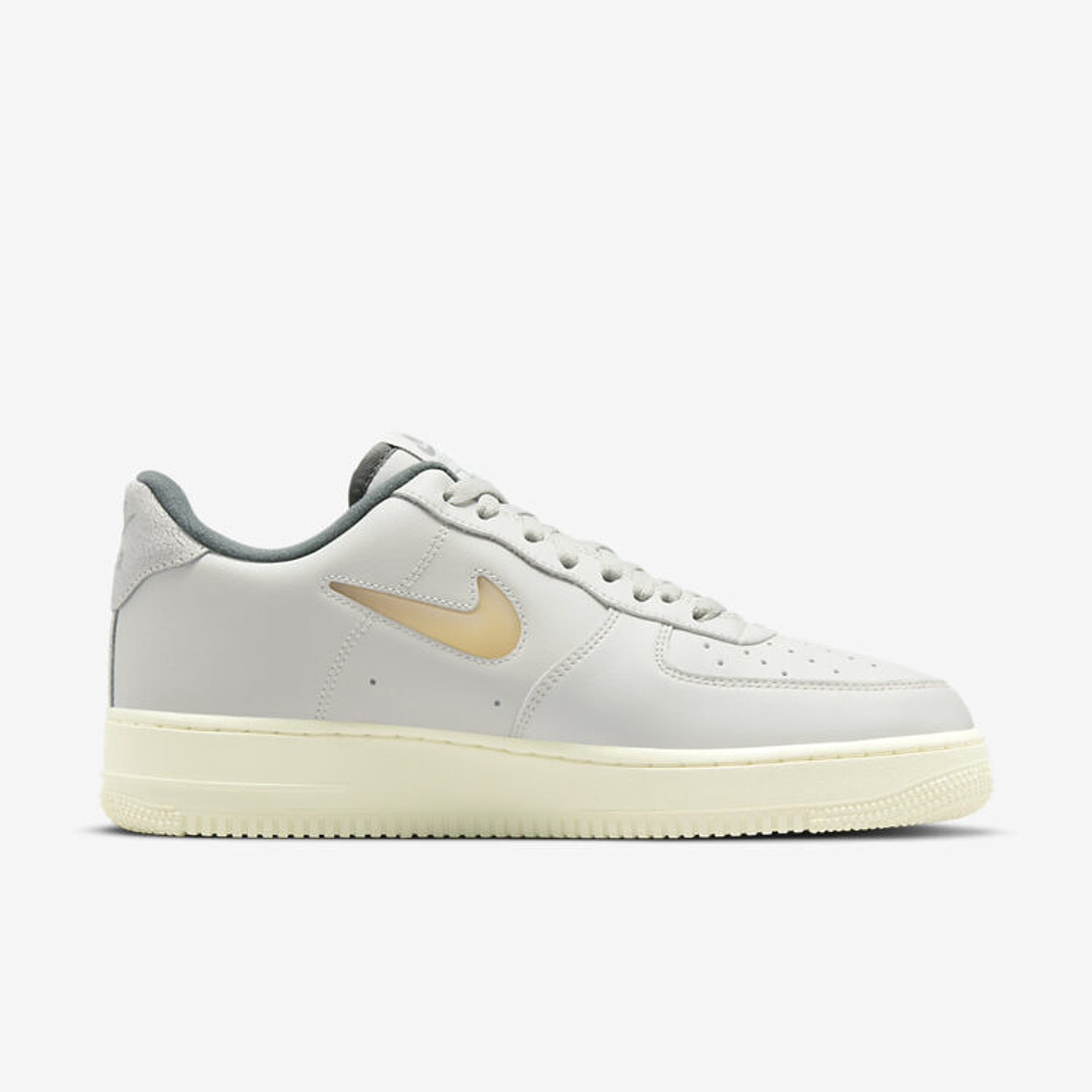 Nike Air Force 1 ’07 LX “LightBone” 3
