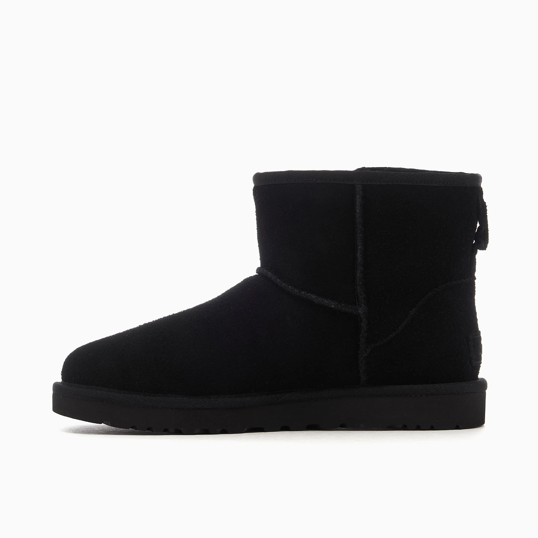 UGG® Women's Classic Mini Bailey Zip 1