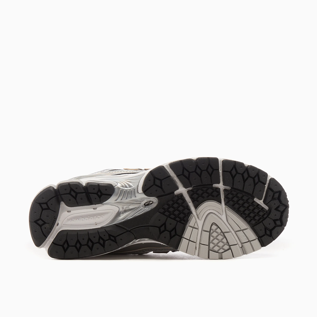 New Balance 1906R White Rain Cloud Silver Metallic 5