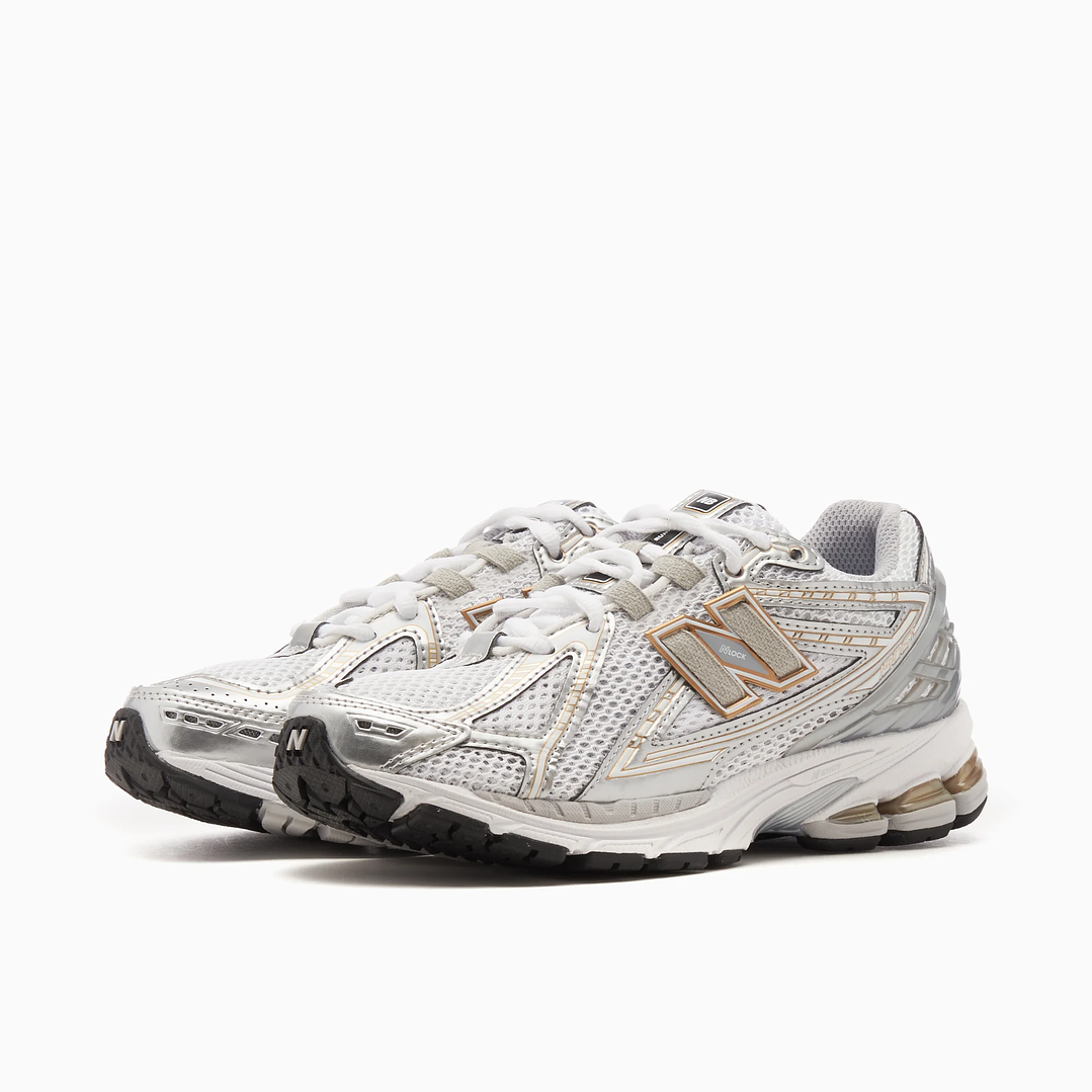 New Balance 1906R White Rain Cloud Silver Metallic 2