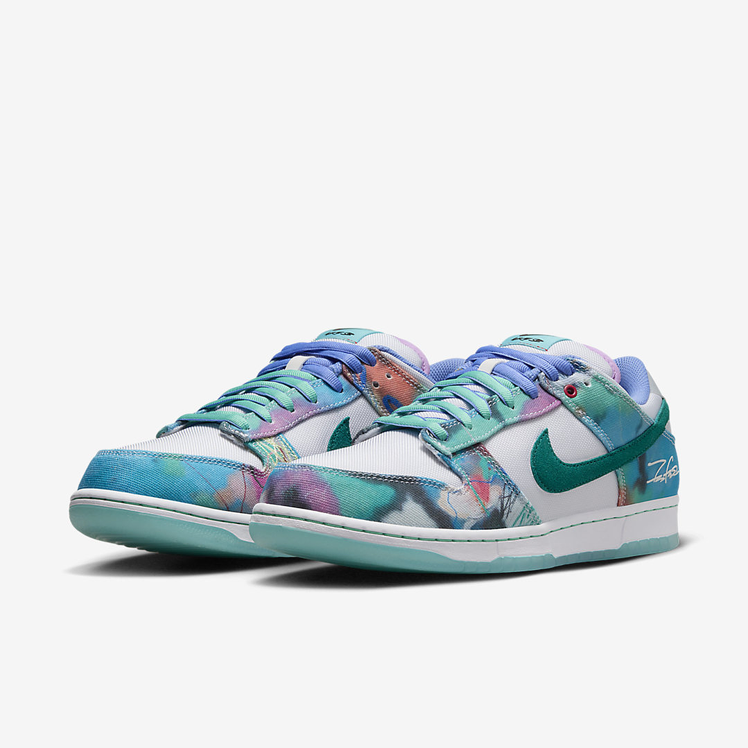 Nike SB Dunk Low Futura Laboratories Bleached Aqua 2