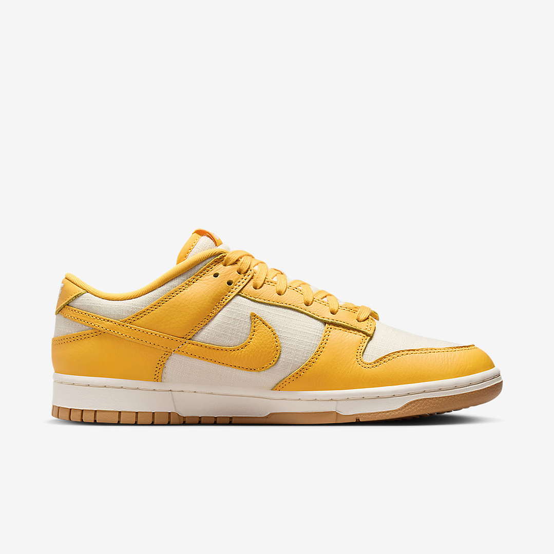 Nike Dunk Low University Gold 3