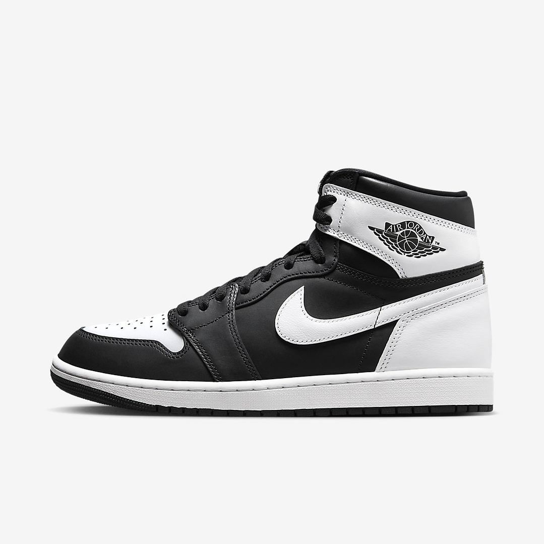 Jordan 1 Retro High OG Black White 1