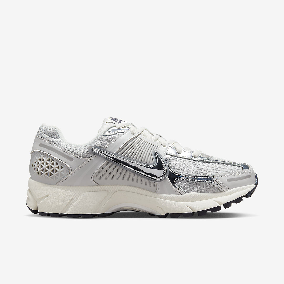Nike Zoom Vomero 5 Photon Dust Metallic Silver (Women's) 3