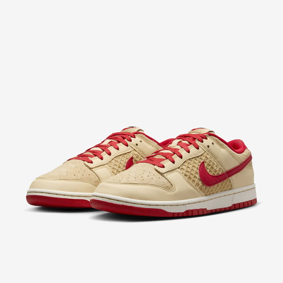 Nike Dunk Low Retro SE Strawberry Waffle 2