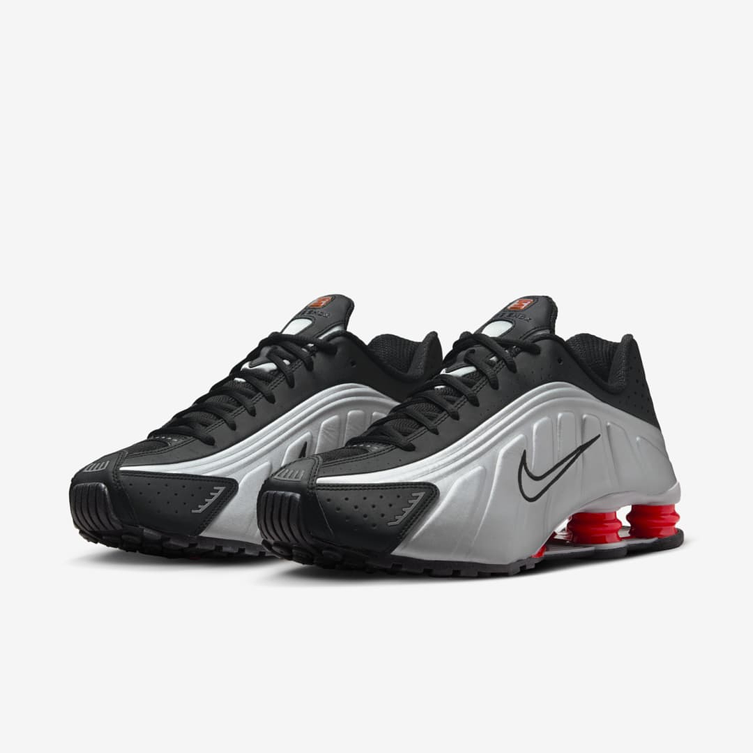 Nike Shox R4 Black Metallic Silver (2018/2024) 2