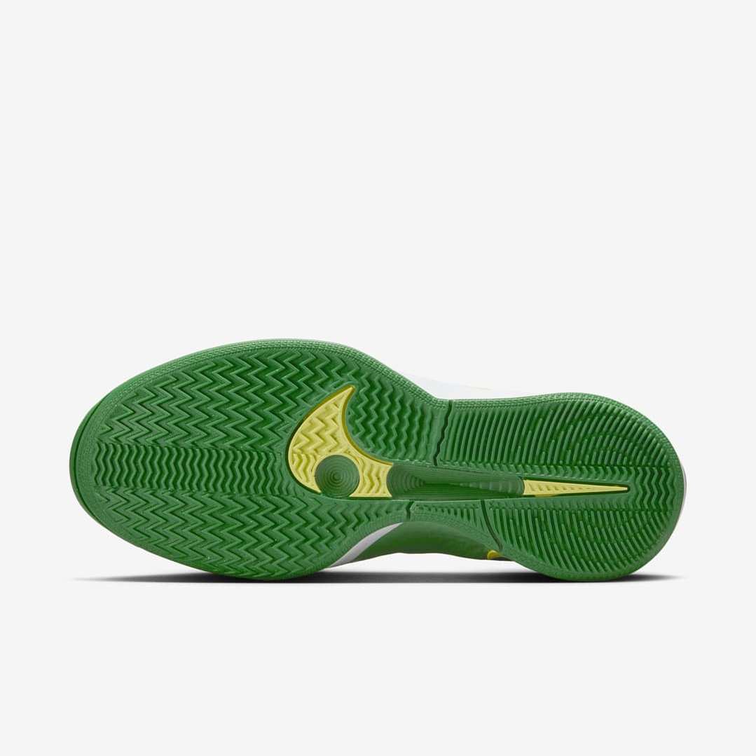 Nike Sabrina 2 Oregon (Women's) 6