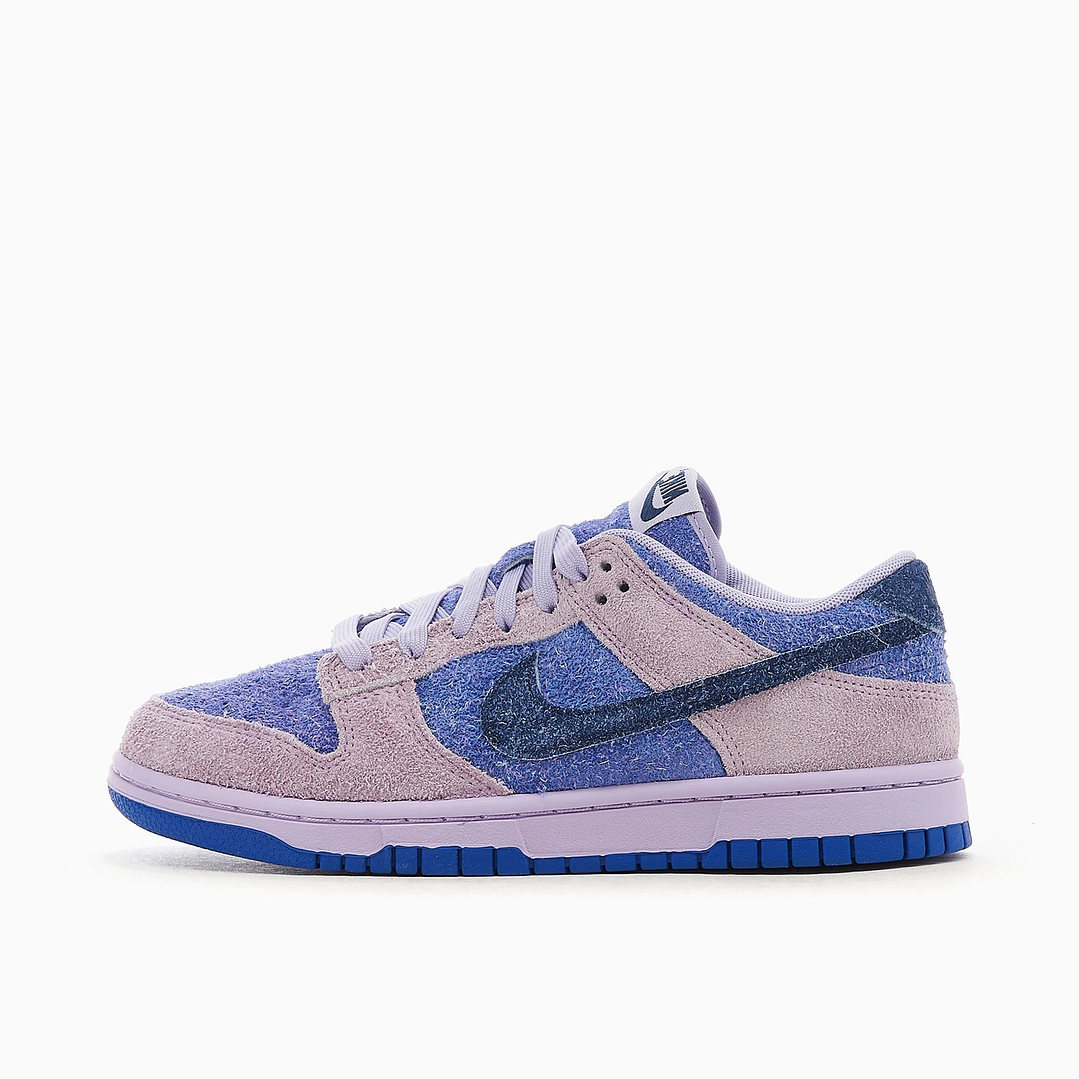 Nike Dunk Low SE Hydrangeas (Women's) 1
