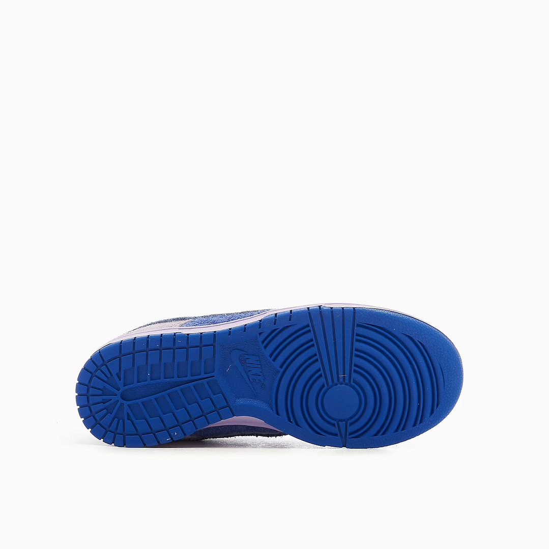 Nike Dunk Low SE Hydrangeas (Women's) 5