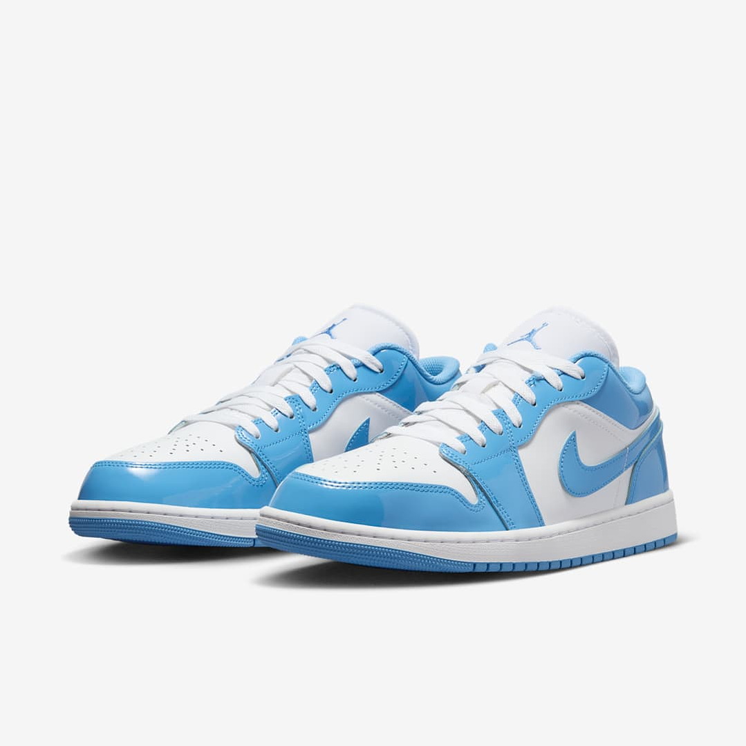 Jordan 1 Low SE White Legend Blue 2