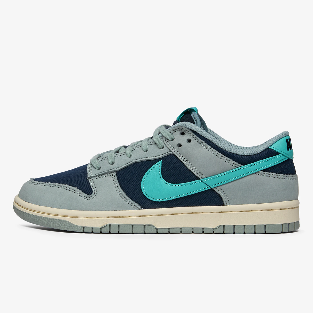 Nike Dunk Low Retro Premium Light Pumice Green Frost 1
