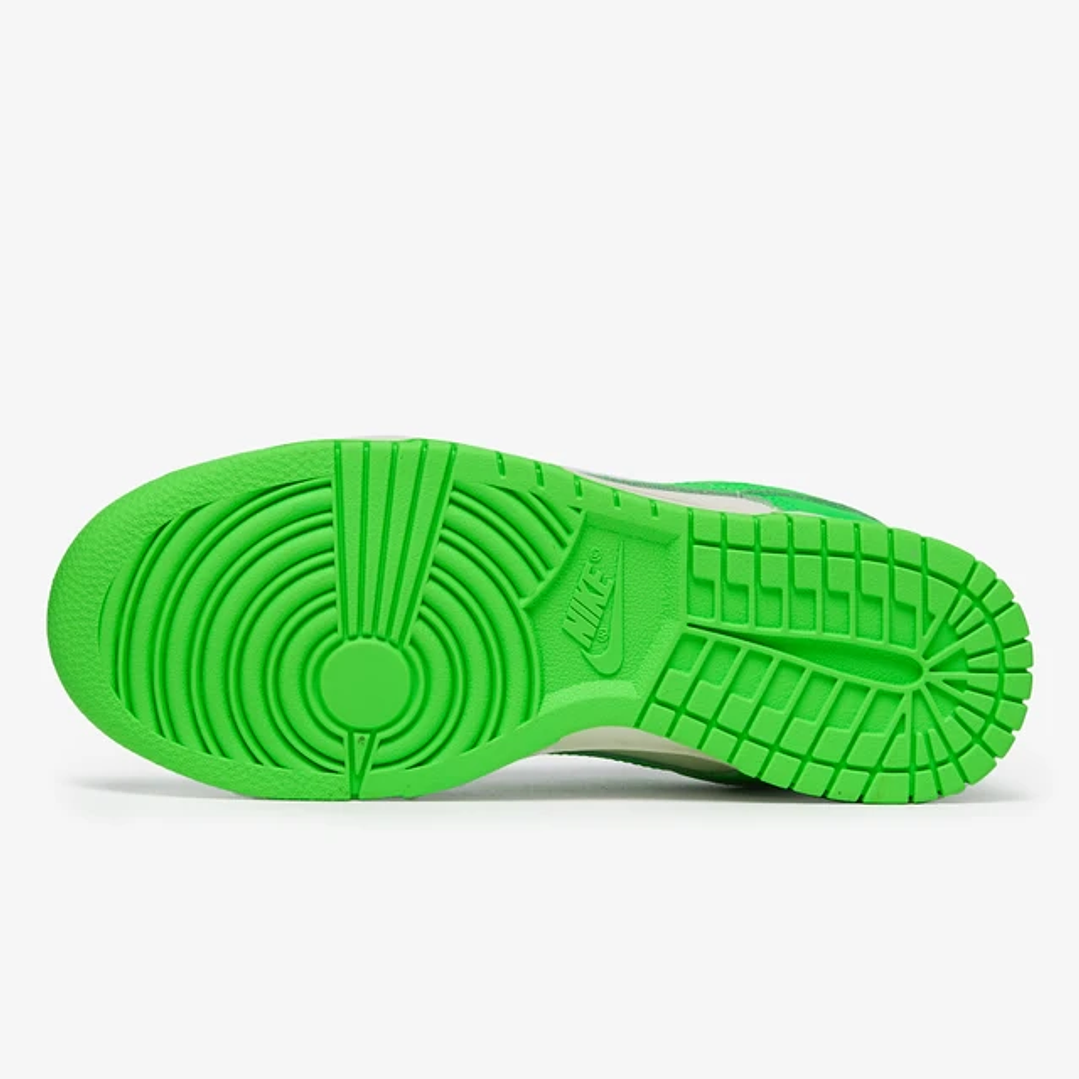 Nike Dunk Low Green Strike (Women's) 4