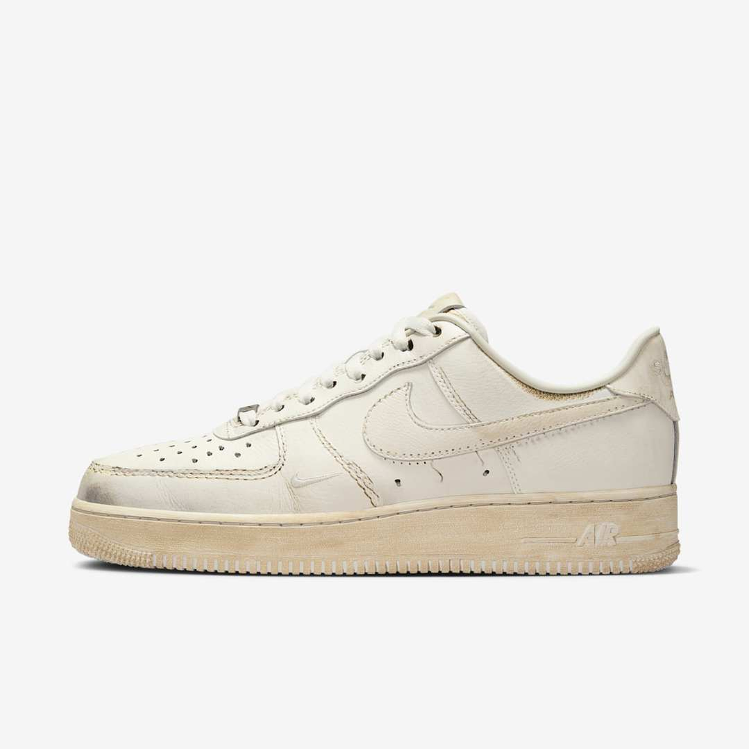Nike Air Force 1 Low .SWOOSH Dirty Triple White 1