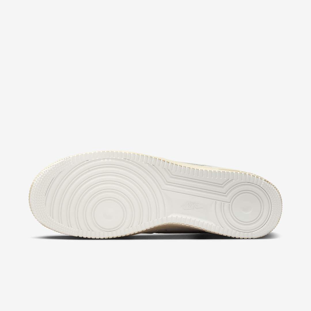 Nike Air Force 1 Low .SWOOSH Dirty Triple White 6