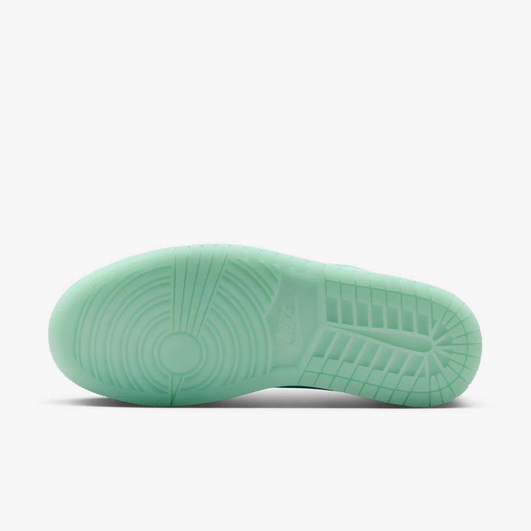 Jordan 1 Retro Low OG Washed Teal (Women's) 4