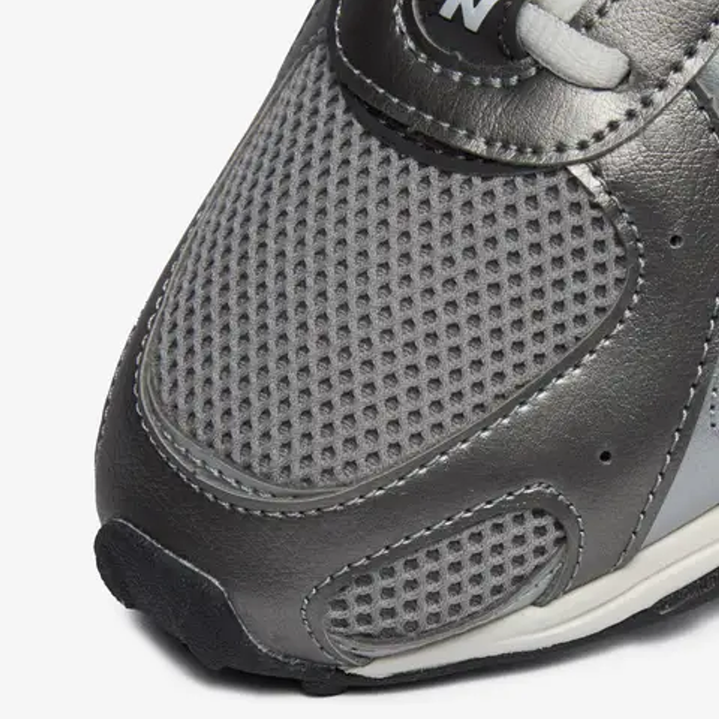 New Balance 204L Dark Silver Metallic 5