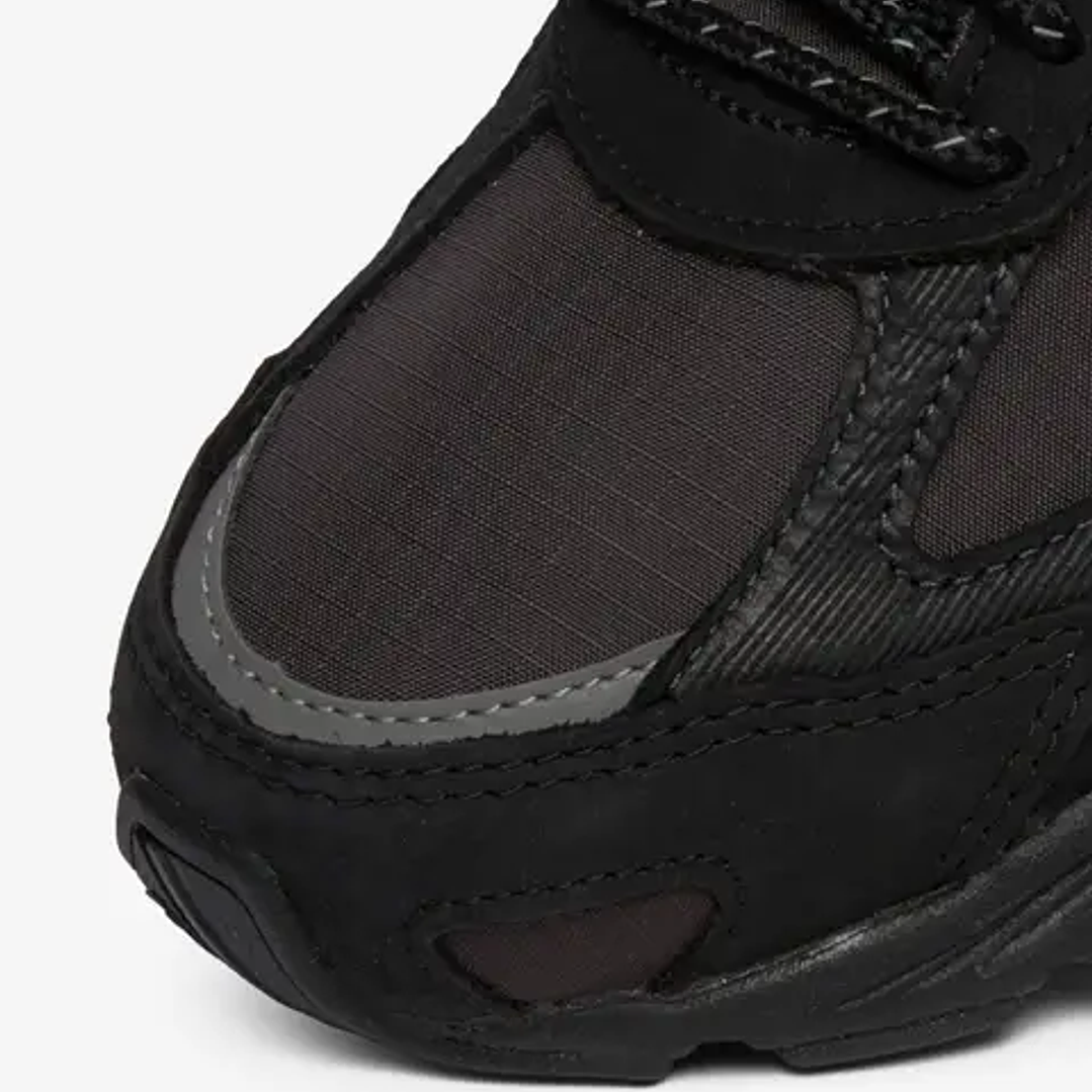 New Balance 2010 Black Faded Black 5