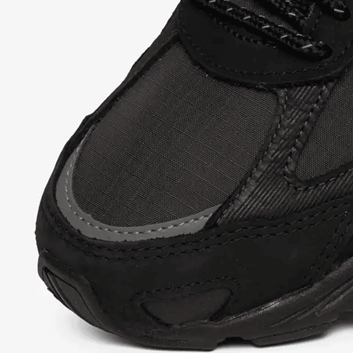 New Balance 2010 Black Faded Black 5