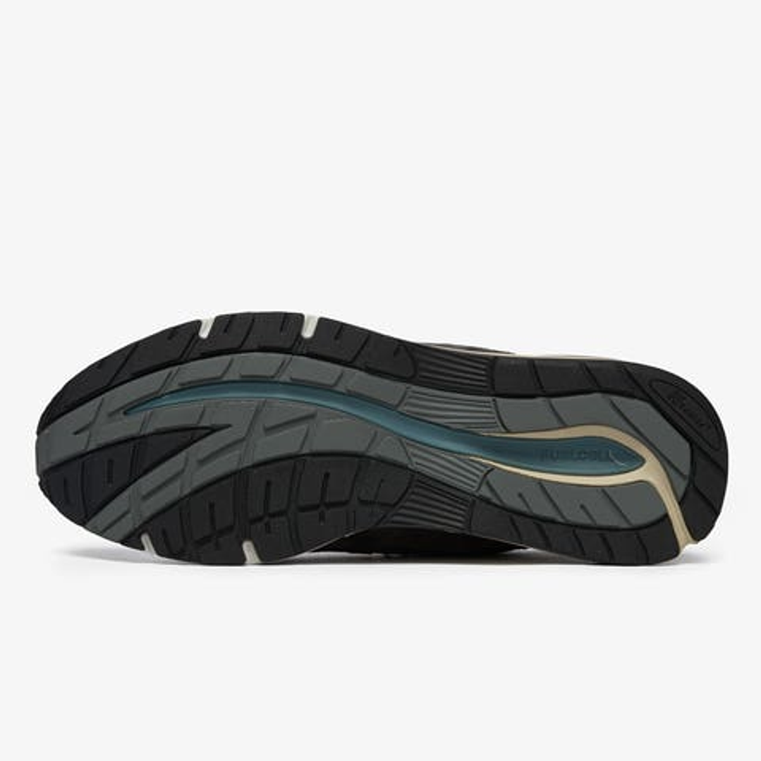 New Balance 991v2 MiUK Forged Iron 4