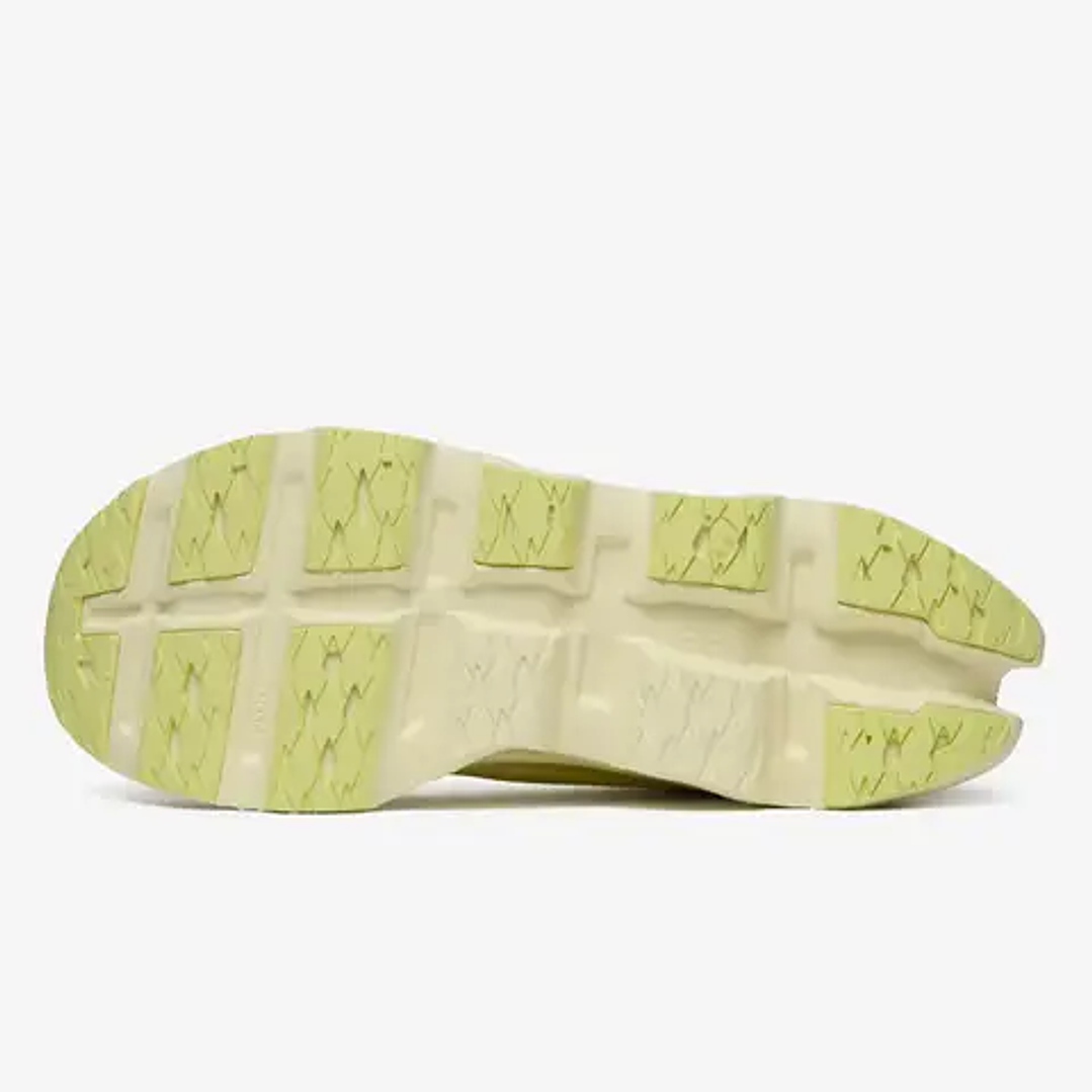 On Running Cloudmonster 3 Limelight Seedling 3