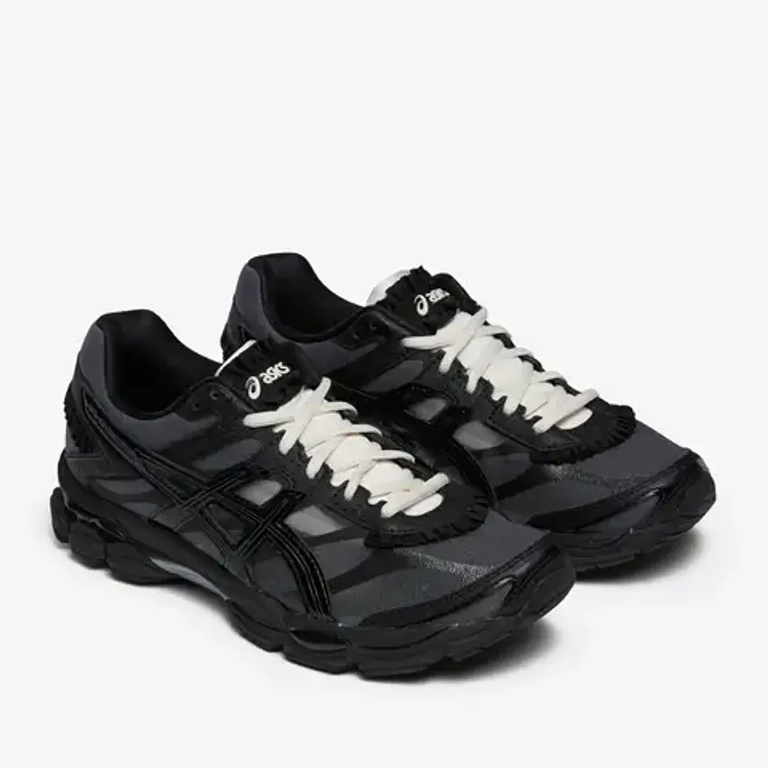 ASICS Gel Cumulus 16 Griff Black White 5