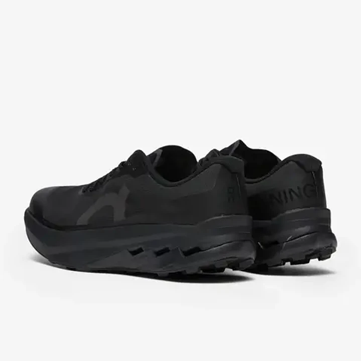 On Cloudultra Peak Black 4