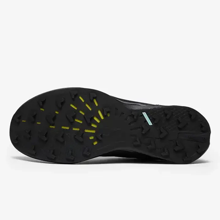 On Cloudultra Peak Black 5