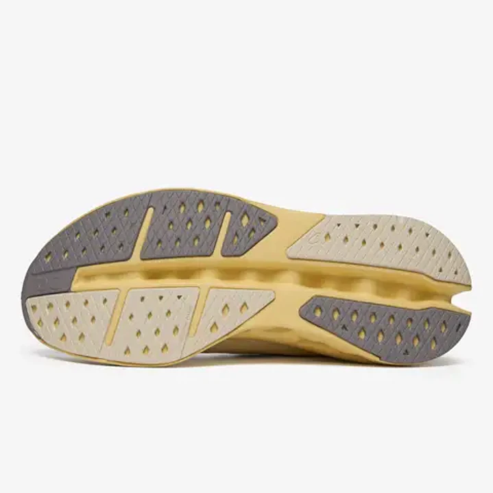 On Cloudsurfer Max Amarelo Pastel 5