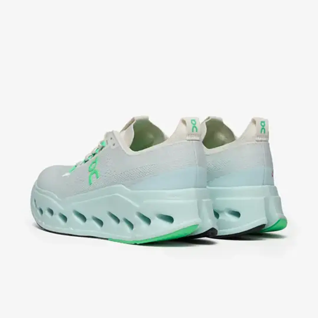 On Cloudsurfer Max Ivory/Flurry 4