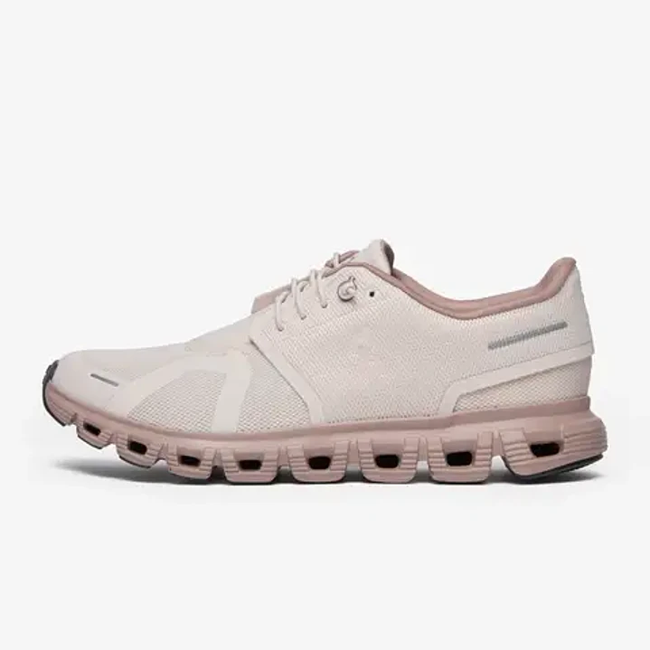 On Women's Cloud 6 Oyster Biscuit 1