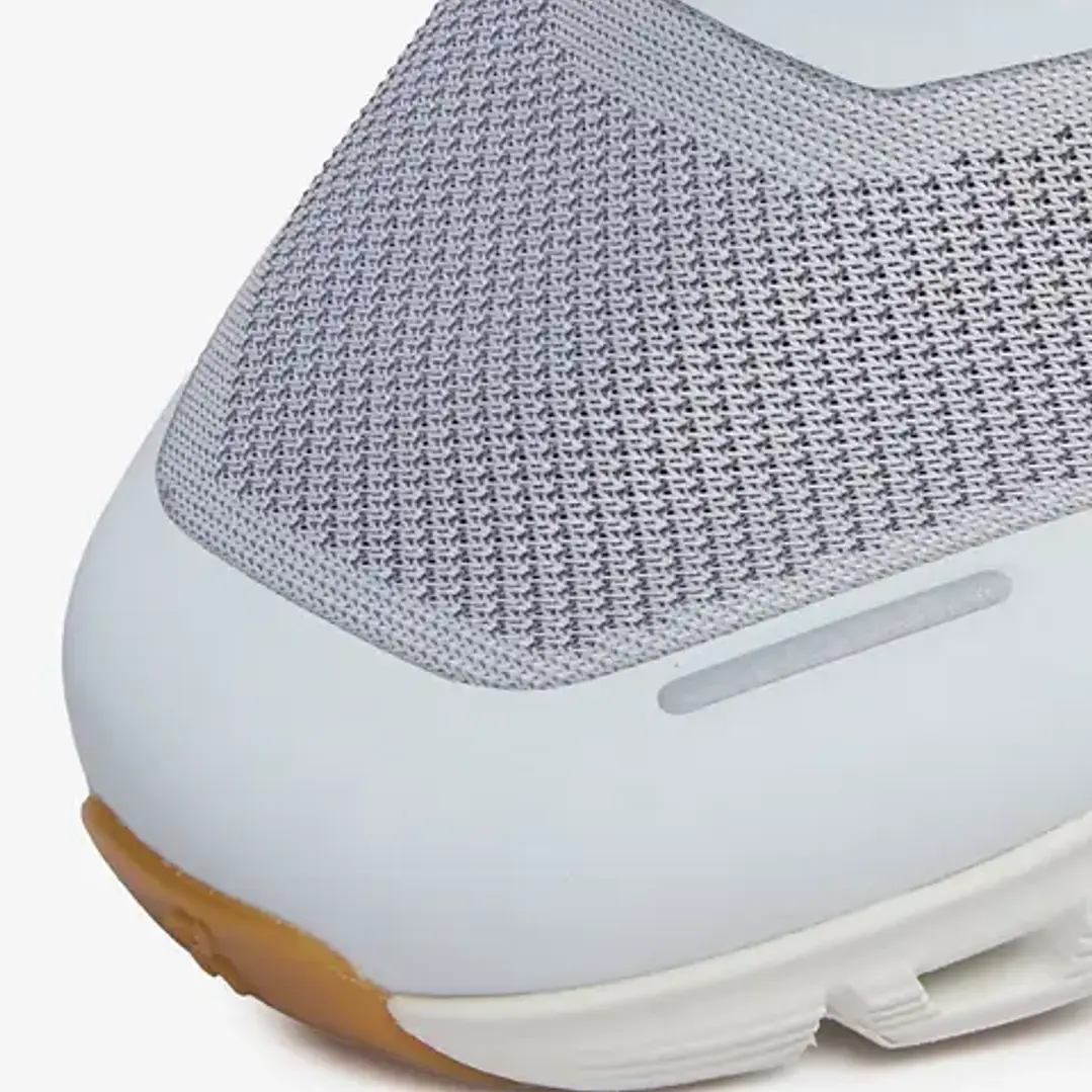 On Women's Cloud 6 Versa Ivory Nocturne 3