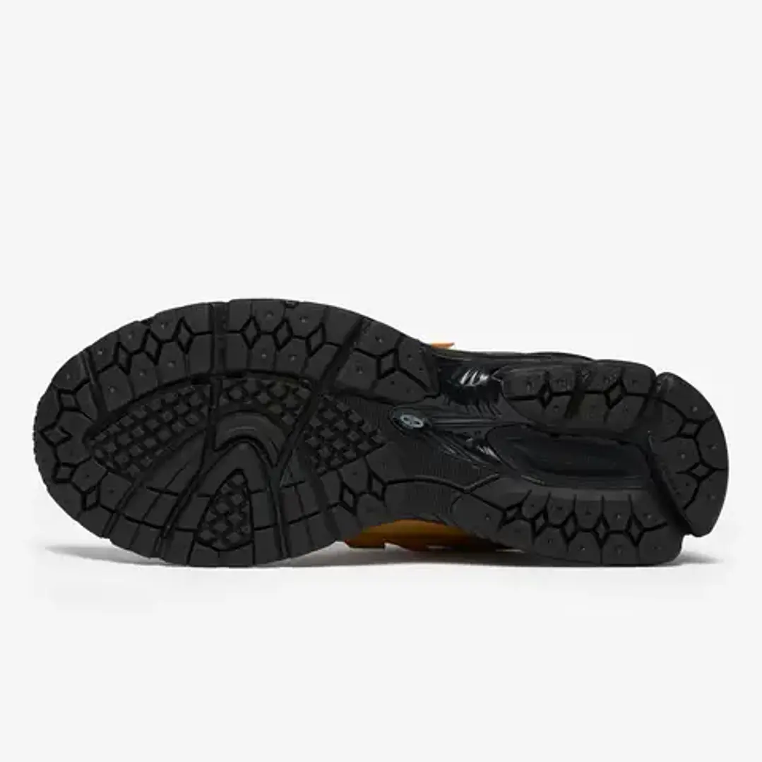 New Balance 1906E Amber Haze Black 5