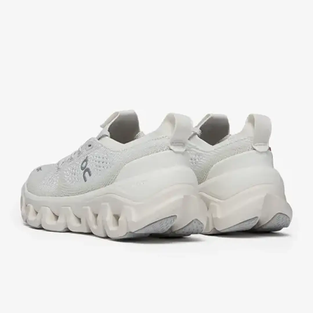 On Cloud X Tempo Ivory/Ice 5