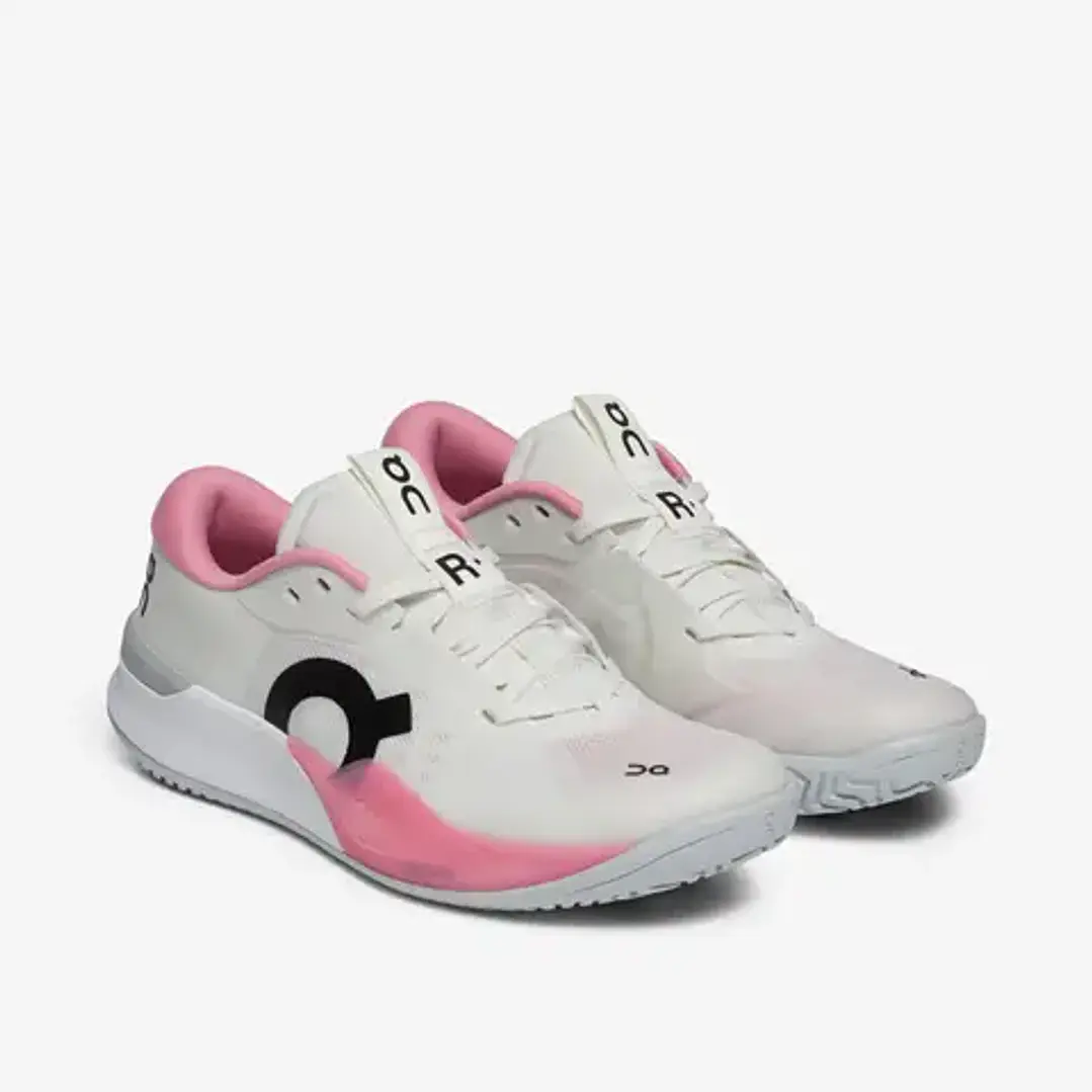On The Roger Pro 3 Clay Ivory/Magnolia 2