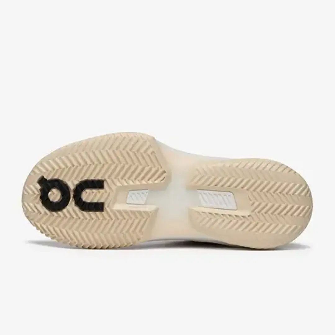 On The Roger Pro Fire Clay Doe/White 5