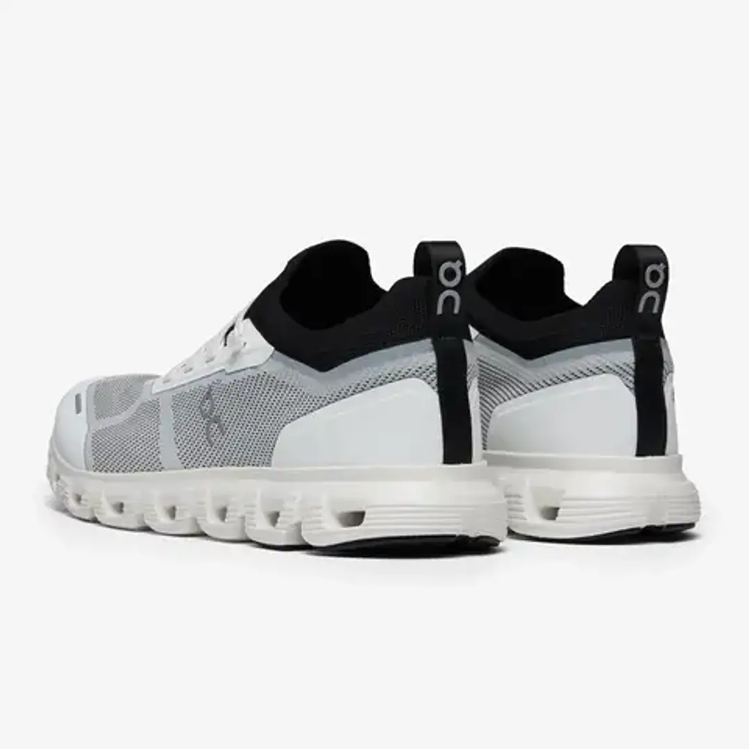 On Running Cloud 6 Versa 3