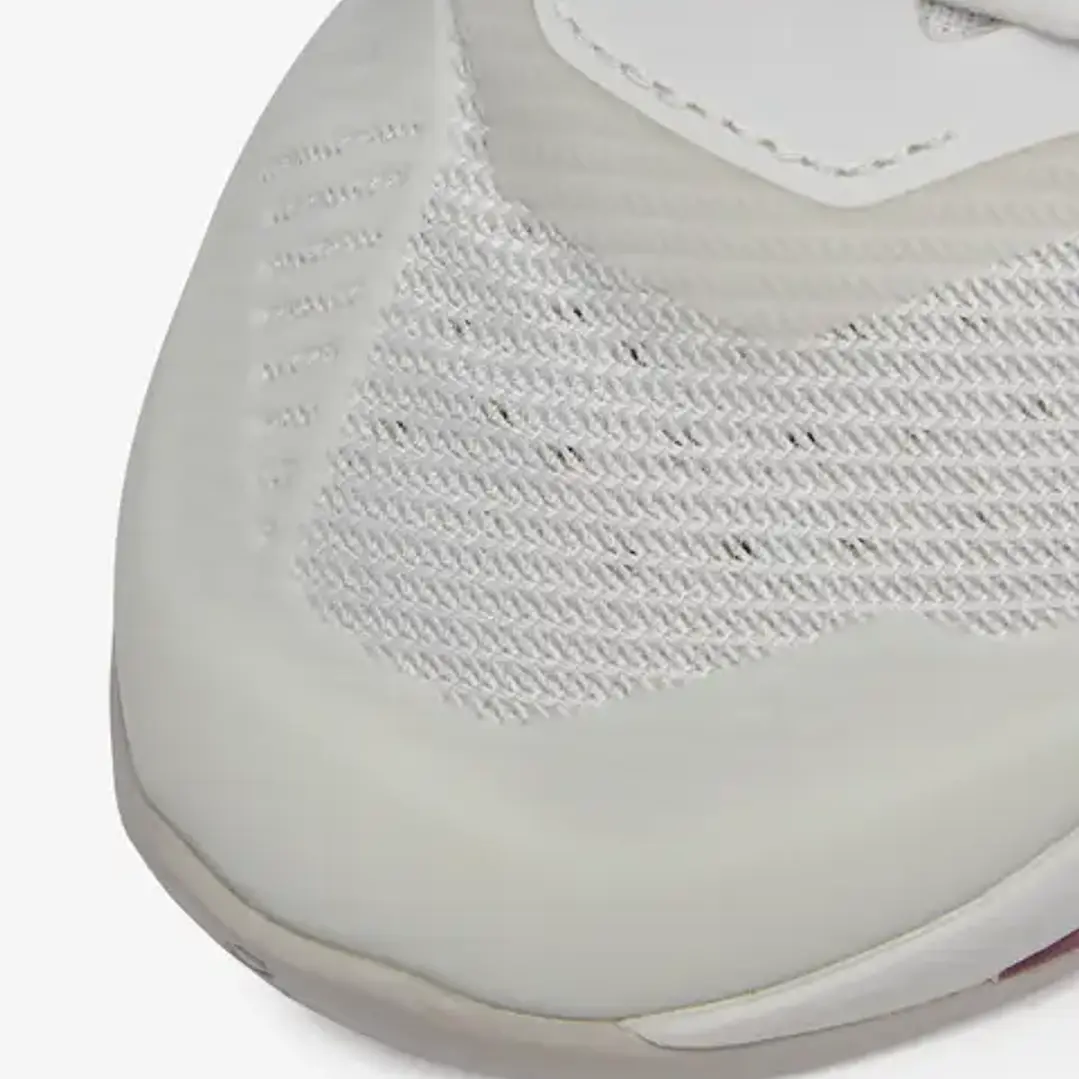 On The Roger Pro Fire White Pink 3