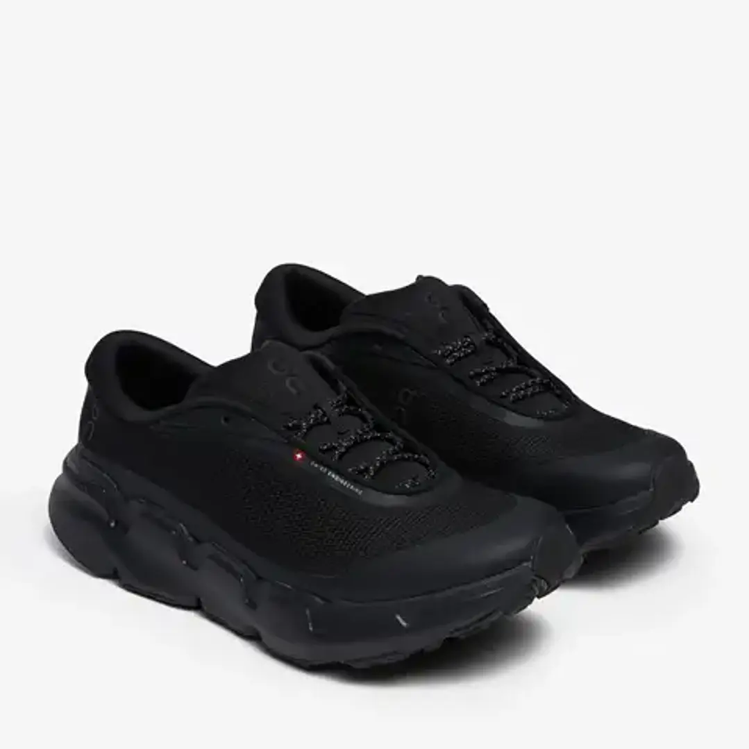 On Cloudsoma Hike Black 2